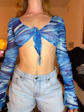 Blue Tie-Front Long Sleeve Crop Top